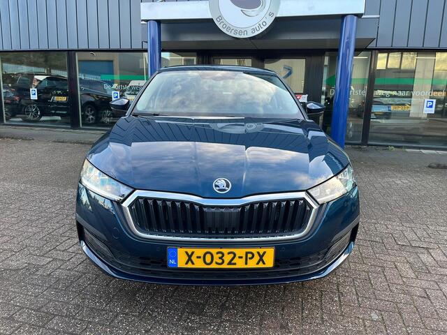 Skoda OCTAVIA 1.5 TSI MHEV 150pk DSG Business Edition met Trekhaak, DigiDash e