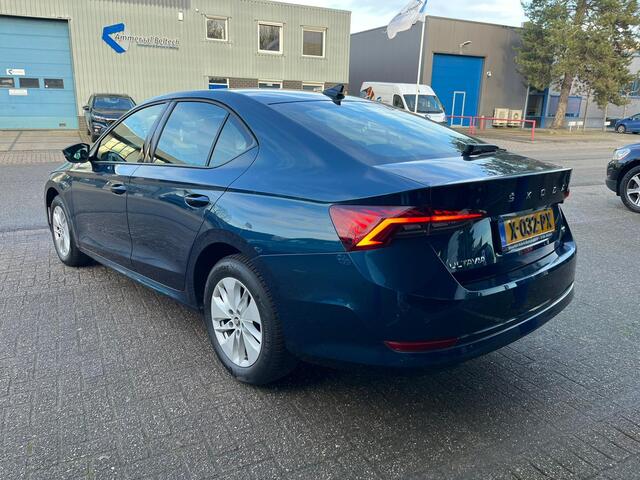 Skoda OCTAVIA 1.5 TSI MHEV 150pk DSG Business Edition met Trekhaak, DigiDash e