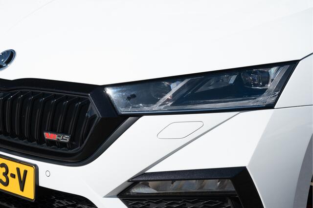 Skoda OCTAVIA Combi 1.4 TSI RS iV PHEV Business | Trekhaak | DCC | Camera | Stoel- Stuurverw. | ACC