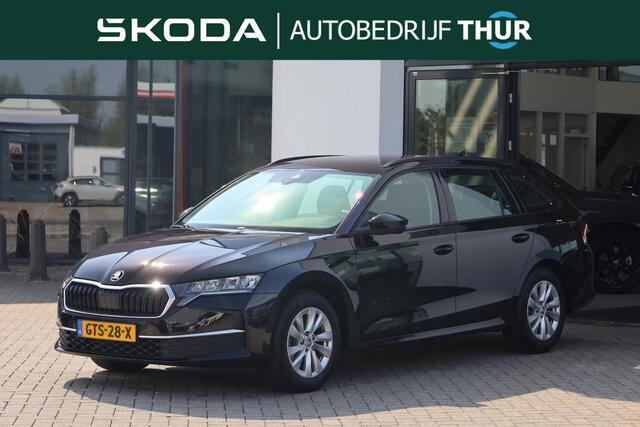 Skoda OCTAVIA Combi 1.5 TSI Edition Lichtmetalen velgen, digitaal dashboard, electronic climate controle , stoelverwarming, carplay, draadloos laden, ledkoplampen, parkeersensoren voor en achter
