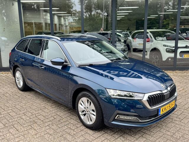 Skoda OCTAVIA Combi 1.0 TSI Ambition*Panoramadak*Trekhaak*LED*Navi*
