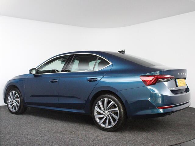 Skoda OCTAVIA 1.4 TSI iV PHEV Business Edition | Stoelverwarming | Navigatie | Camera