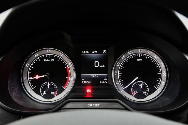 Skoda OCTAVIA Combi 1.0 TSI 115 PK Greentech Style Business, Stoelverwarming, Climate Control, Navigatie