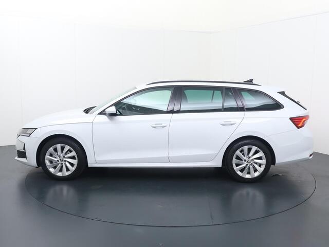 Skoda OCTAVIA Combi 1.5 TSI MHEV First Edition | 116 PK | Automaat | Cruise control | Achteruitrijcamera | Keyless | Climate control |