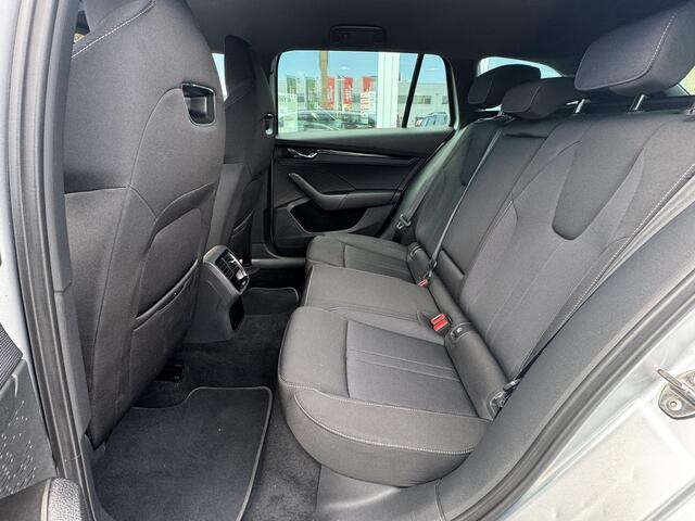 Skoda OCTAVIA Combi 1.0 e-TSI Sport Business | Navigatie | Carplay |