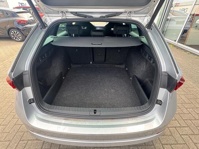 Skoda OCTAVIA Combi 1.0 e-TSI Sport Business | Navigatie | Carplay |