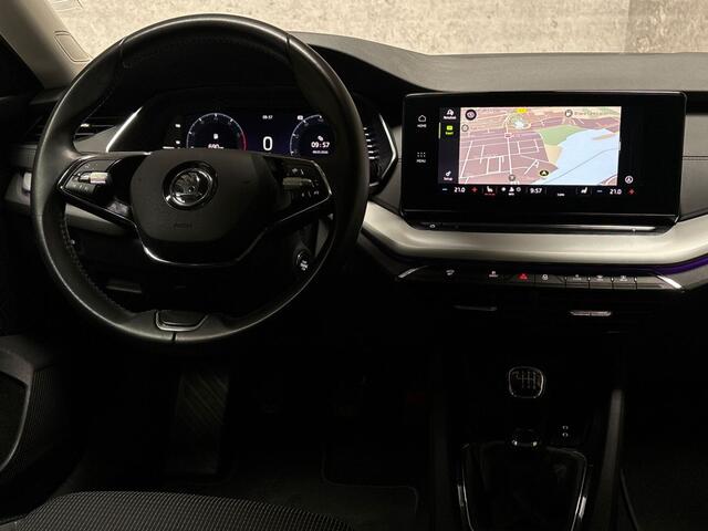 Skoda OCTAVIA Combi 1.0 TSI Sport (VIRTUAL COCKPIT, APPLE CARPLAY, GROOT NAVI, STOELVERWARMING, SPORTSTOELEN, GETINT GLAS, CRUISE, PARKEERSENSOREN, NIEUWSTAAT)