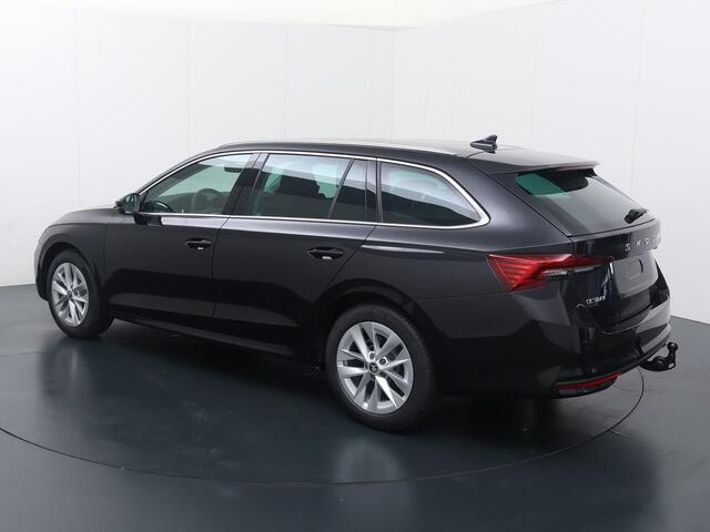 Skoda OCTAVIA Combi Business Edition Plus 1.5 TSI 115 PK DSG | Automaat | Trekhaak | Winterpakket |