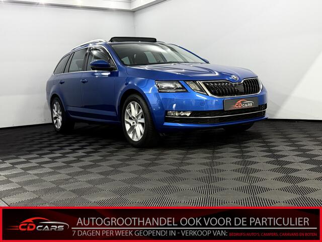 Skoda OCTAVIA Combi 1.0 TSI Greentech Style Business Panoramadak, Navi, Parkeersensoren, Keyless start, Cruise control, Stoelverwarming, A start stop, Lichtmetalen velgen