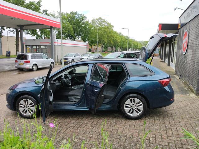 Skoda OCTAVIA COMBI 1.0 e-TSI Hybr BusEd. Navi, Dig.Displ,Camera