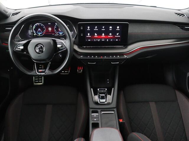Skoda OCTAVIA 1.4 TSI RS iV PHEV Business | Stoelverwarming | Matrix LED | Carplay | Sportstoelen | Keyless | Virtual Cockpit | Parkeerhulp | Sfeerverlichting | Side Assist | Cruise control | Plug In