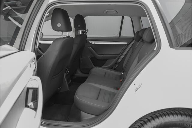 Skoda OCTAVIA Combi 1.0 TSI Greentech Ambition Business Navi CarPlay