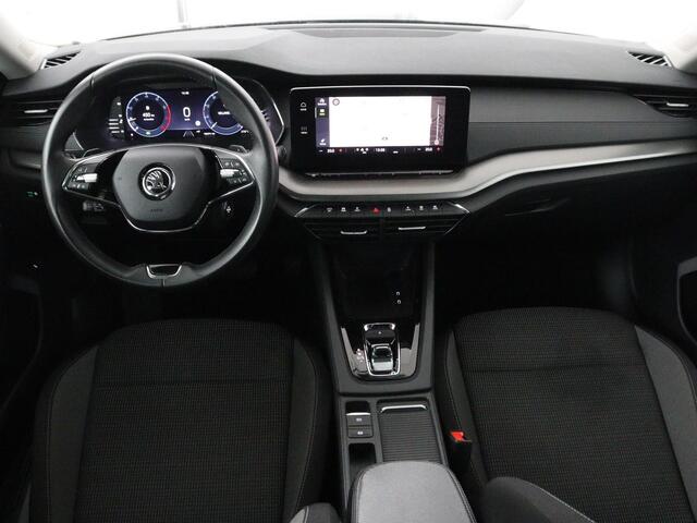 Skoda OCTAVIA 1.0 e-TSI Business Edition | Trekhaak | Adaptive cruise | Carplay | Navigatie | Keyless | Full LED | Parkeerhulp | Virtual Cockpit | Climate control