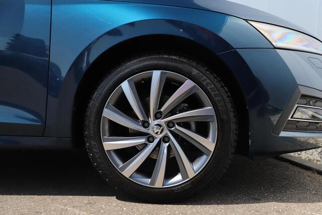 Skoda OCTAVIA Combi 1.0 e-TSI Business Edition Plus Trekhaak 17 inch LMV Virtual Cockpit Stoelverwarming Navigatie Sfeerverlichting Adaptive Cruise