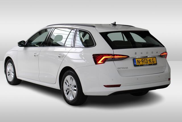 Skoda OCTAVIA Combi 1.0 TSI Business Edition Navigatie | Climate Control | Lichtemetalen velgen | Cruise Control