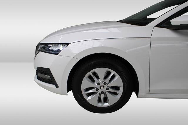 Skoda OCTAVIA Combi 1.0 TSI Business Edition Navigatie | Climate Control | Lichtemetalen velgen | Cruise Control