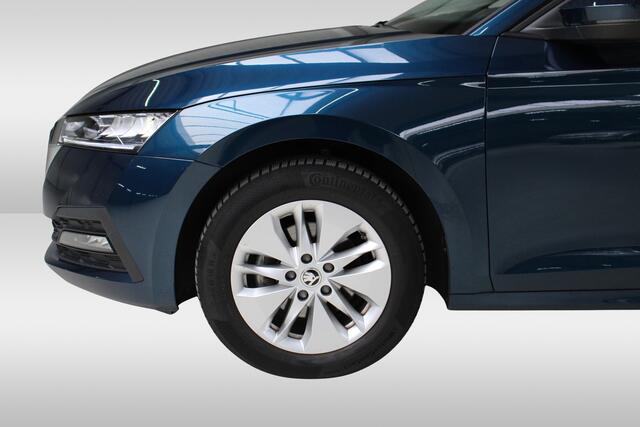 Skoda OCTAVIA 1.0 e-TSI Business Edition Navigatie | Lichtmetalen velgen | El. achterklep | Cruise Control