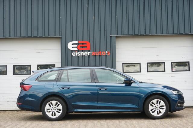 Skoda OCTAVIA Combi 1.0 e-TSI AUTOMAAT Business Edition | TREKHAAK | ACC |