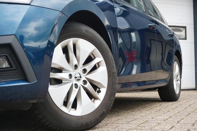 Skoda OCTAVIA Combi 1.0 e-TSI AUTOMAAT Business Edition | TREKHAAK | ACC |