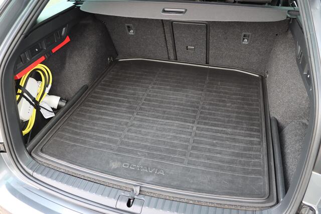 Skoda OCTAVIA Combi 1.4 TSI iV PHEV Sportline Business 204pk DSG6 | SOH 89,2% |