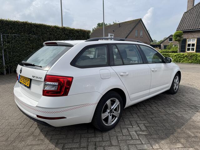 Skoda OCTAVIA Combi 1.6 TDI Greentech Ambition Business DSG Automaat | Clima | Navi | B