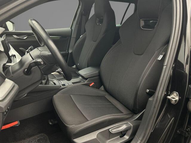 Skoda OCTAVIA Combi Sport Business 1.0 TSI 110pk Navigatie, Cruise control, Stoelverwarming, Parkeersensoren, App connect, LED koplampen, DAB, Radio, Airco