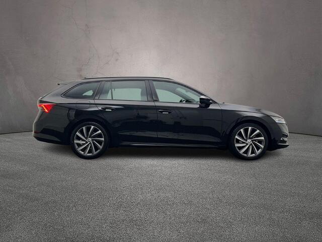 Skoda OCTAVIA Combi Sport Business 1.0 TSI 110pk Navigatie, Cruise control, Stoelverwarming, Parkeersensoren, App connect, LED koplampen, DAB, Radio, Airco