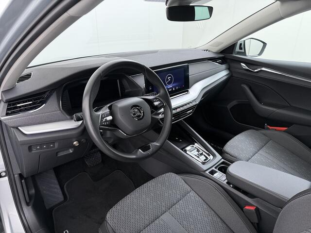 Skoda OCTAVIA Combi 1.4TSI 245PK Automaat iV PHEV Hybride Adap.Cruise Stoelverwarming Navi 3-Zone Ecc Apple Carplay Android Auto Pdc Business Edition Plus Elek.Achterklep Keyless advanced Lmv 18" Voorruitverwarming Led DAB 1e Eigenaar Origineel Nederlandse Auto