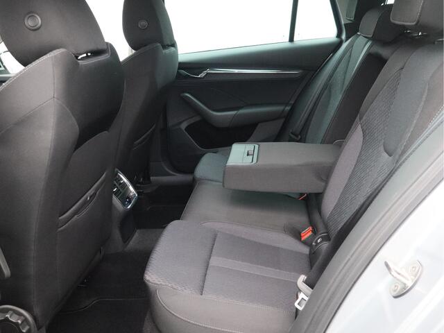 Skoda OCTAVIA Combi 1.0 e-TSI Business Edition Plus/ automaat/ zeer mooi!