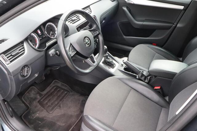 Skoda OCTAVIA Combi 1.6 TDI Greentech Ambition Business | BTW Auto | Trekhaak | Navigatie | Cruise control | Climate Control