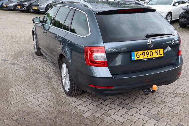 Skoda OCTAVIA Combi 1.6 TDI Greentech Ambition Business | BTW Auto | Trekhaak | Navigatie | Cruise control | Climate Control