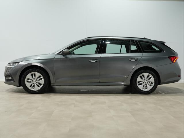 Skoda OCTAVIA Combi 1.0 e-TSI 110pk DSG Business Edition Trekhaak Navigatie Keyless Lm Velgen 248