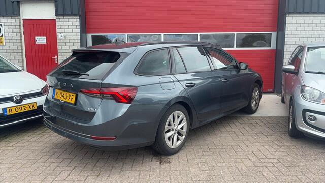 Skoda OCTAVIA Combi 1.0 e-TSI Business Edition AUTOMAAT / STUURVERW / FULL LED / CARPLAY / CLIMA / PDC / BLUETOOTH / ACC / NL-AUTO