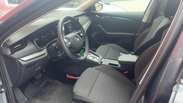 Skoda OCTAVIA Combi 1.0 e-TSI Business Edition AUTOMAAT / STUURVERW / FULL LED / CARPLAY / CLIMA / PDC / BLUETOOTH / ACC / NL-AUTO