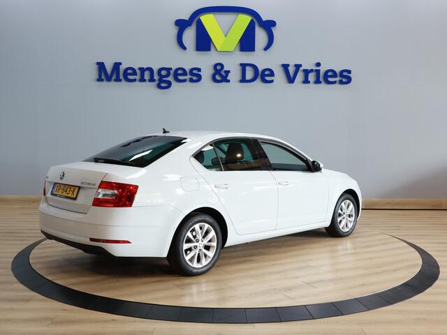 Skoda OCTAVIA 1.0 TSI Greentech Ambition Business Airco ECC | DAB | Apple Carplay | Half leer-stof | Cruise Control | Isofix | NAP