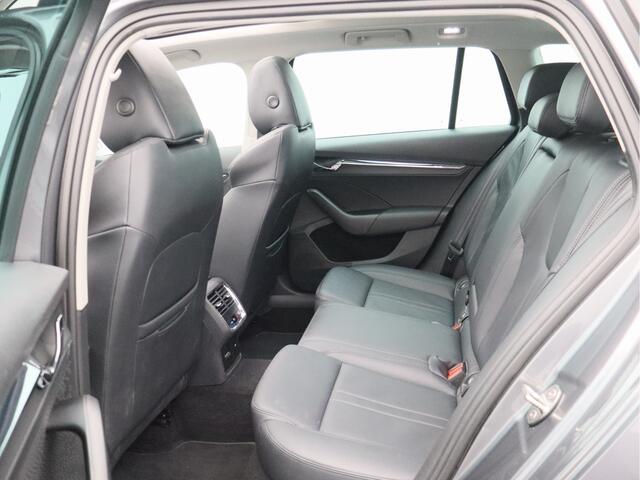 Skoda OCTAVIA Combi 1.0 e-TSI Business Edition Plus/ automaat/ compleet!