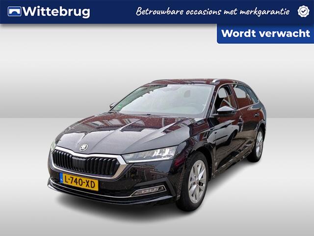 Skoda OCTAVIA Combi 1.0 TSI Ambition / Navigatie / App connect / Camera / Parkeersensoren V+A / Elektrische klep /