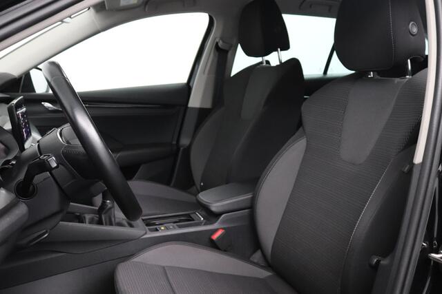 Skoda OCTAVIA Combi 1.5 TSI 150pk Edition | Carplay/Android Auto | Stoelverwarming | 16"velgen |