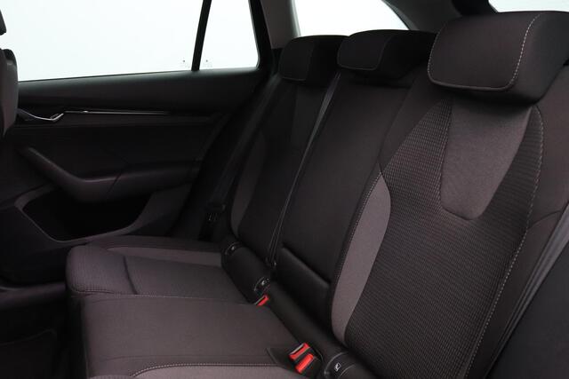 Skoda OCTAVIA Combi 1.5 TSI 150pk Edition | Carplay/Android Auto | Stoelverwarming | 16"velgen |