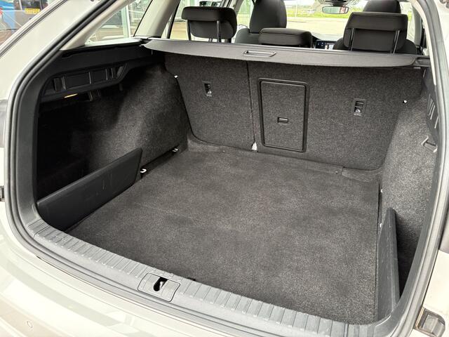 Skoda OCTAVIA Combi 1.0 TSi Business Edition PANORAMDAK/CAMERA/ADAPT.CRUISE/PDC/WINTERPACK