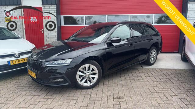 Skoda OCTAVIA Combi 1.0 TSI Sport Business TREKHAAK / RS-STOELEN / FULL LED / CARPLAY / NAVI / CLIMA / PDC / BLUETOOTH / CRUISE / NL-AUTO