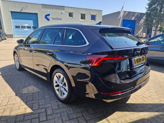 Skoda OCTAVIA Combi 1.0 TSI Business Edition | Navigatie | Adaptieve Cruise Control