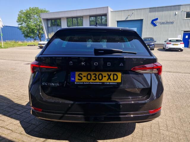 Skoda OCTAVIA Combi 1.0 TSI Business Edition | Navigatie | Adaptieve Cruise Control