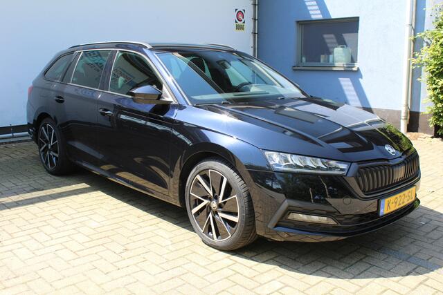 Skoda OCTAVIA Combi 1.0 TSI Sport Business | Incl. 12 maanden Garantie | Cruise controle | Climate controle | Parkeersensoren achter | Keyless entry/start | Navigatie | Elektrische kofferbakklep | Apple CarPlay/Android Auto | Sfeerverlichting | Origineel NL Auto | NAP 