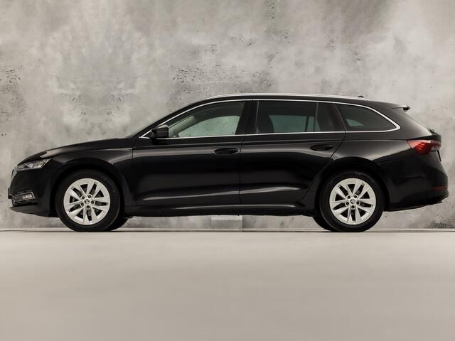 Skoda OCTAVIA Combi 1.0 e-TSI Sport Automaat (VIRTUAL COCKPIT, APPLE CARPLAY, GROOT NAVI, STOELVERWARMING, SPORTSTOELEN, GETINT GLAS, ADAPTIVE CRUISE, CAMERA, SFEERVERLICHTING, NIEUWSTAAT)