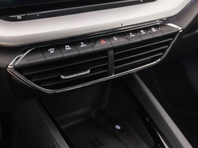 Skoda OCTAVIA Combi 1.0 e-TSI Sport Automaat (VIRTUAL COCKPIT, 1e EIGENAAR, APPLE CARPLAY, GROOT NAVI, STOELVERWARMING, SPORTSTOELEN, CAMERA, GETINT GLAS, NIEUWSTAAT)