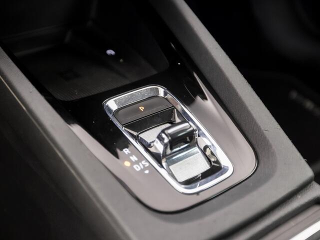 Skoda OCTAVIA Combi 1.0 e-TSI Sport Automaat (VIRTUAL COCKPIT, 1e EIGENAAR, APPLE CARPLAY, GROOT NAVI, STOELVERWARMING, SPORTSTOELEN, CAMERA, GETINT GLAS, NIEUWSTAAT)