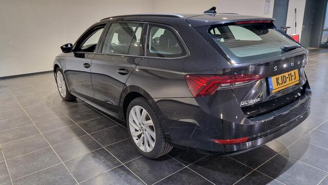 Skoda OCTAVIA Combi 1.4 TSI iV PHEV Business Edition Plus | Navigatie | Keyless entry | Apple/Android | Elektrische achterklep | 18" lm velgen