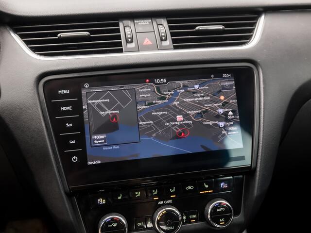 Skoda OCTAVIA Combi 1.4 TSI Greentech Sport 150Pk Automaat (PANORAMADAK, APPLE CARPLAY, GROOT NAVI, CAMERA, LEDER/ALCANTARA, SPORTSTOELEN, STOELVERWARMING, GETINT GLAS, NIEUWSTAAT)
