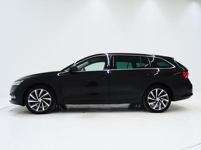 Skoda OCTAVIA Combi 1.4 TSI iV PHEV | Panoramadak | HUD | Camera | Sfeerlicht | Keyless | Adaptive Cruise | Memory